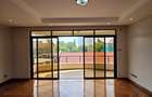 4 Bed Apartment with En Suite in Riverside - 17
