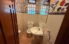 5 Bed Villa with En Suite in Nyari - 18