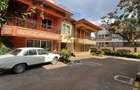 4 Bed House with En Suite in Lavington - 1