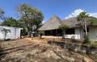 4 Bed House with En Suite at Hs82 - 1