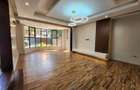 5 Bed Townhouse with En Suite at Lavington - 10