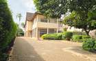 5 Bed House with En Suite in Runda - 2