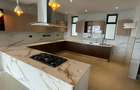 3 Bed Apartment with En Suite in Riverside - 8