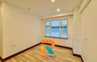 3 Bed Apartment with En Suite in Parklands - 10