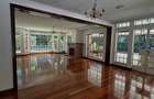 5 Bed Townhouse with En Suite in Rosslyn - 2