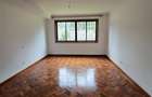 6 Bed Townhouse with En Suite at Lavington Green - 15