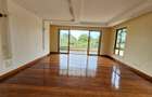 5 Bed Townhouse with En Suite in Lavington - 16