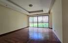 5 Bed Townhouse with En Suite in Lavington - 11