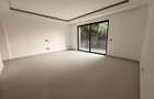 3 Bed Apartment with Gym in Brookside - 1