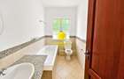 5 Bed House with En Suite in Rosslyn - 6