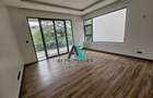 6 Bed Townhouse with En Suite in Lavington - 14