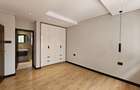 5 Bed House with En Suite in Runda - 9
