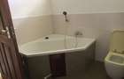 4 Bed Apartment with En Suite at Links Road - 10