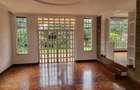 5 Bed House with En Suite in Rosslyn - 4
