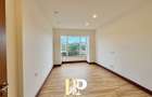 3 Bed Apartment with En Suite in Parklands - 7
