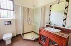 5 Bed Villa with En Suite in Runda - 20