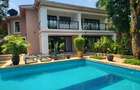 5 Bed House with En Suite in Runda - 1