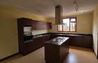 3 Bed Apartment with En Suite at Riverside Drive - 7