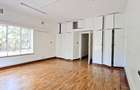 300 m² Commercial Property with Service Charge Included in Rhapta Road - 10