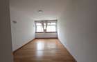5 Bed Townhouse with En Suite in Spring Valley - 13