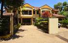 4 Bed Townhouse with En Suite at Lavington Jacaranda Avenue - 4
