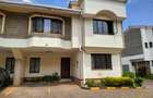 4 Bed Townhouse with En Suite in Brookside - 1