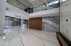 6 Bed Townhouse with En Suite in Lavington - 2