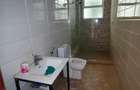 4 Bed Apartment with Gym in Parklands - 11