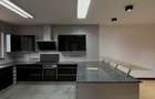 3 Bed Apartment with En Suite in Riverside - 19