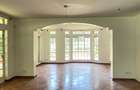 5 Bed Villa with En Suite in Rosslyn - 13