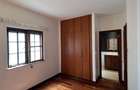 4 Bed Townhouse with En Suite in General Mathenge - 9