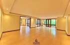 4 Bed Apartment with En Suite at Riverside Drive - 6