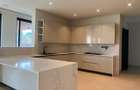 5 Bed Townhouse with En Suite in Brookside - 16