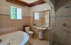 5 Bed House with En Suite in Runda - 11