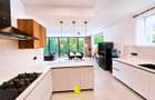 5 Bed Apartment with En Suite in Westlands Area - 4