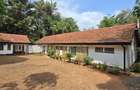 4 Bed House with En Suite at Kyuna - 2