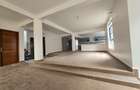 4 Bed House with En Suite in Ridgeways - 4