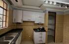 3 Bed Apartment with En Suite in Riverside - 10