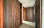 4 Bed Apartment with En Suite at Riverside Drive - 15