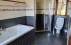 4 Bed Villa with En Suite in Windsor - 8