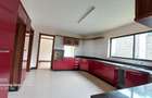 5 Bed Townhouse with En Suite at Gravellia Grove - 10