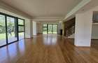 4 Bed Townhouse with En Suite in Ridgeways - 17