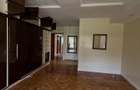 5 Bed Townhouse with En Suite in Lavington - 12