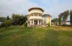 6 Bed House with En Suite in Runda - 5