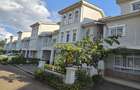 5 Bed Townhouse with En Suite at Lavington Road - 3