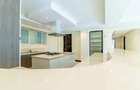 3 Bed Apartment with En Suite in Riverside - 2