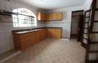 4 Bed House with En Suite in Ridgeways - 5