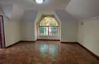 5 Bed Townhouse with En Suite at Othaya Road - 17