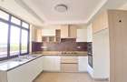 3 Bed Apartment with En Suite in Riverside - 3