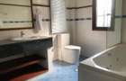3 Bed House with En Suite in Ridgeways - 9